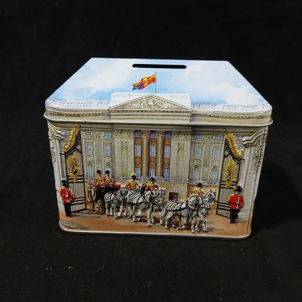 Churchill's Buckingham Palace Money Box Toffees Tin British Guards Lid